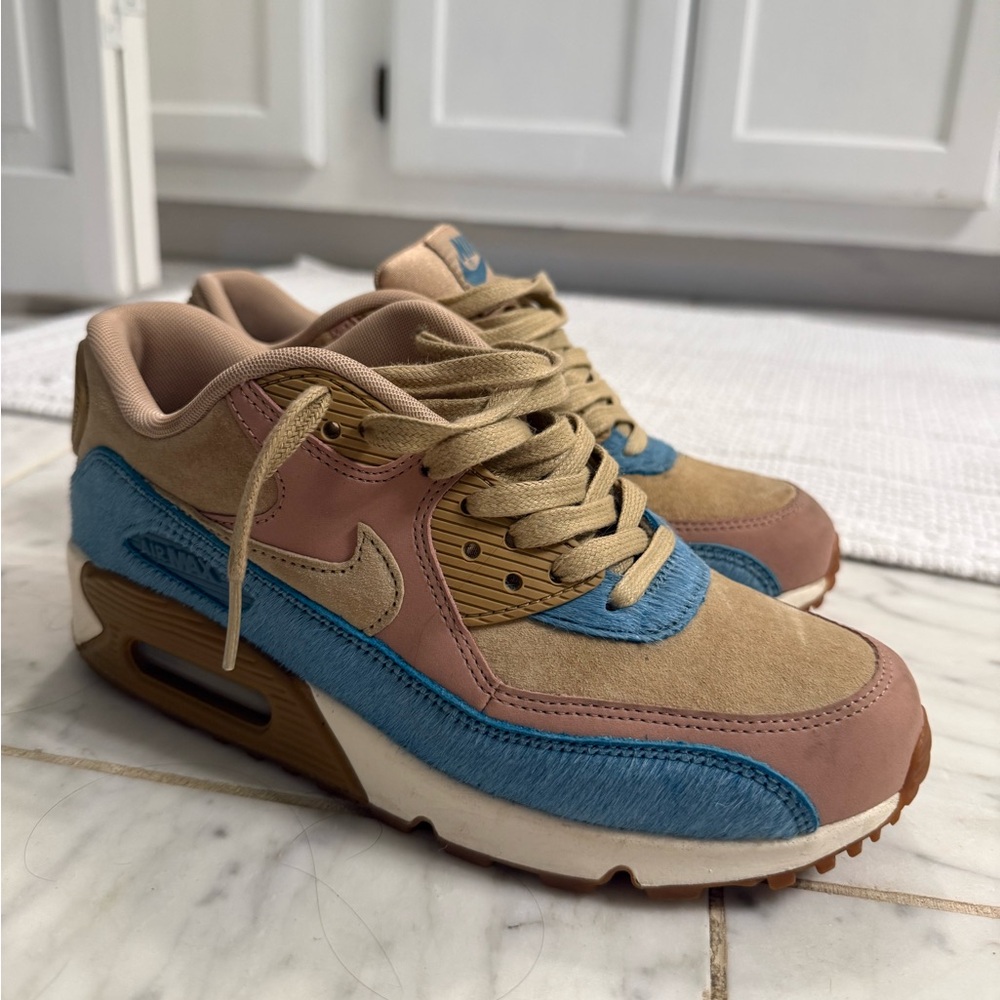 Nike Air Max 90 in Blue Pony Hair